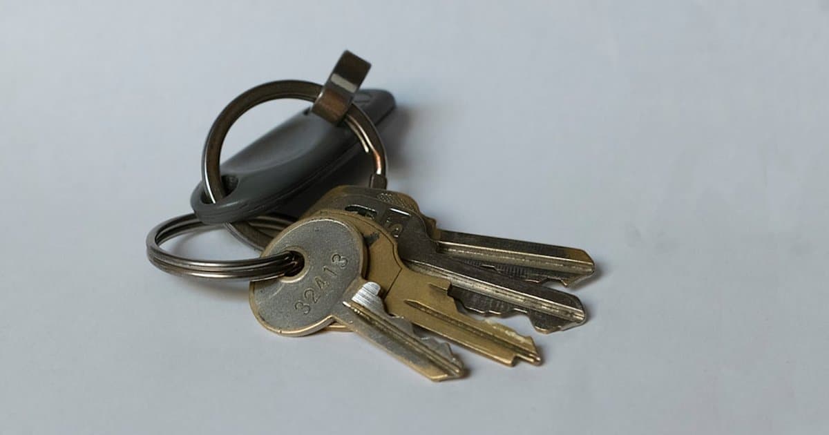 Cobertura contra terceros en seguro vehicular Perú — Karlos Seguros