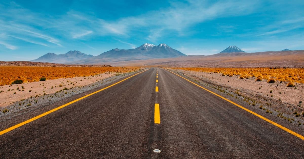 Cómo preparar tu seguro vehicular para un viaje de carretera — Karlos Seguros
